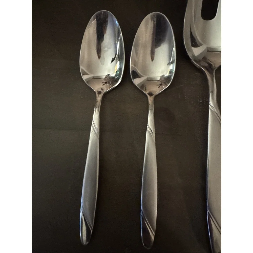 Oneida RISOTTO‎ Stainless Glossy & Frosted 18/10 Silverware 7 Pc Assorted